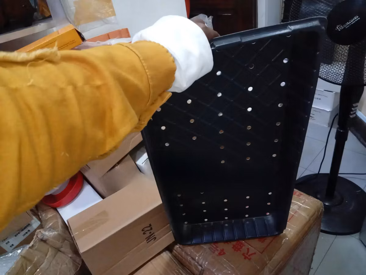 Water-Drainage Hydroponic Tray - With Holes