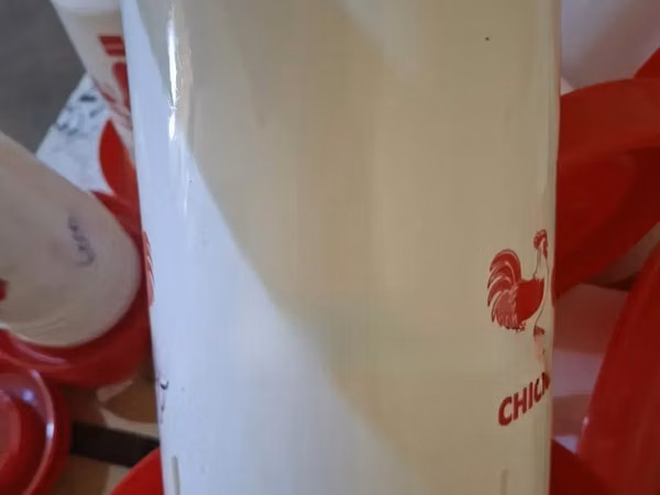 Chicken Drinker (Vyombovya Maji )