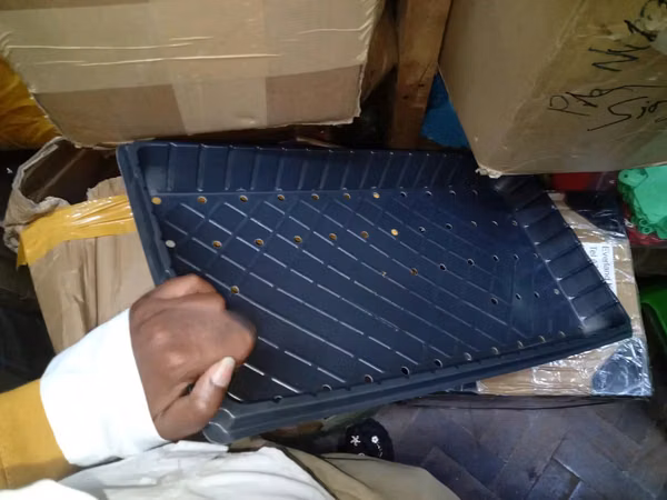 Hydroponic Tray for Indoor Farming - With Holes