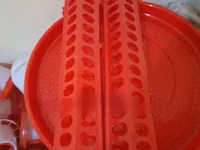 Long Chick Feeder (Chombo Cha Vifaranga) — 照片 1