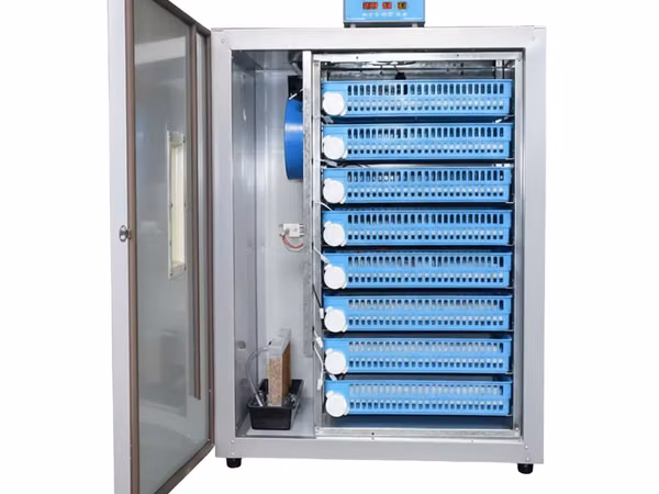 Incubator de ouă Des Champs DZO-512