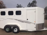 Trails West 2026 Manufacturing 3 Horse BP Horse Trailer — Foto 1