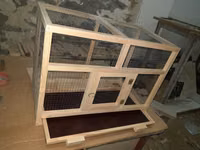 Taxta karkaslı, metal torlu quş/kemirici qəfəsi - Material: şam — الصورة 1