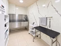 Baytarlıq klinikasında, heyvan baxımı və yuyulması üçün tam təchiz — picha 2